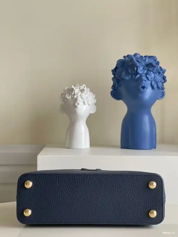 VUITTON CAPUCINES BB LOUIS 0605